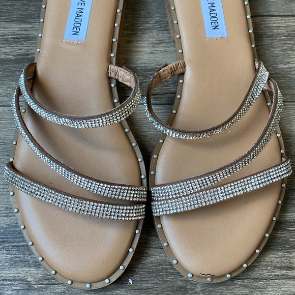 Steve Madden Tan Sandals with Glittering Silver Straps - Picture 6 of 10